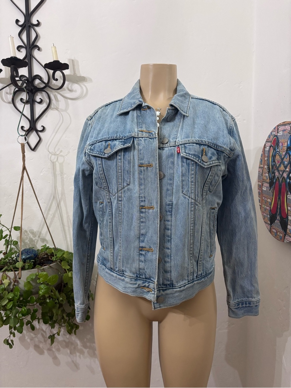 ✨Levi’s✨ Embroidered Poppy Denim Jacket - Picture 4 of 7